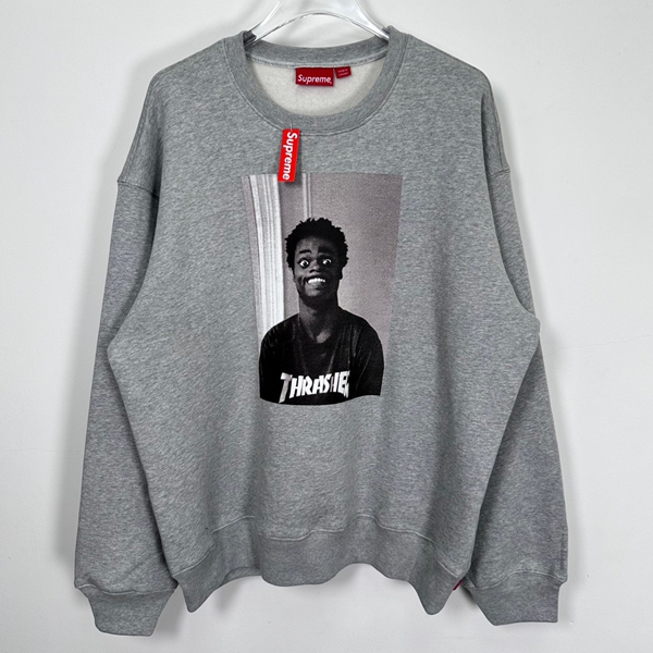 ブランドパーカー正面デザイン